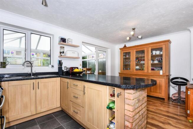 Kitchen..jpg