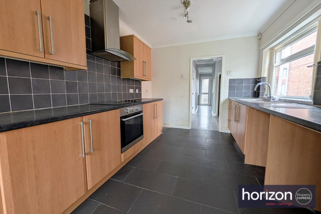 3 bed Semi-Detached for sale Image 4
