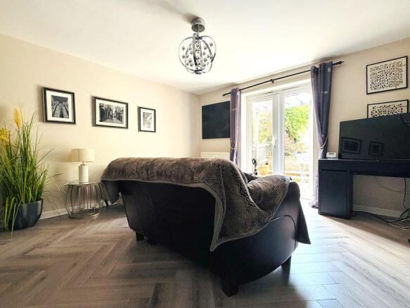 2 bed Terraced for sale Image 8
