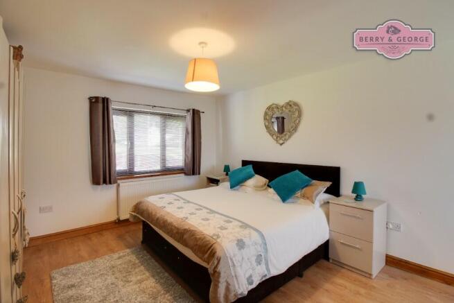 MAIN BEDROOM
