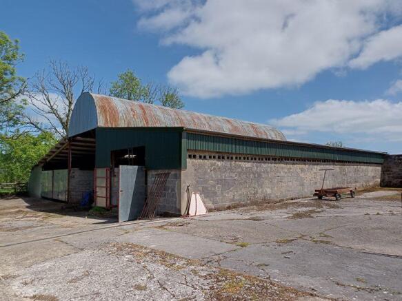 Modern Outbuilding & Yard