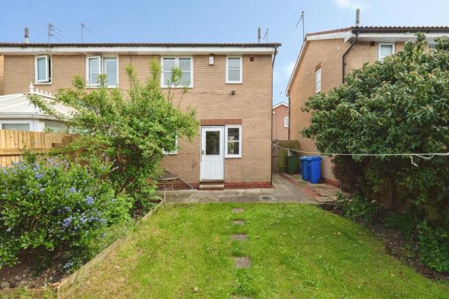 3 bed Semi-Detached for sale Image 11
