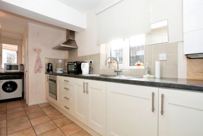 22 Franklyn Crescent photo 4