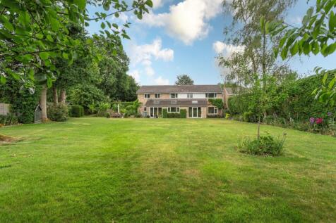 Alanbrooke Close, Hartley Wintney, RG27
