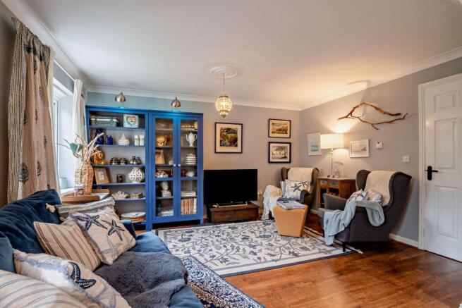 3 bed Semi-Detached for sale Image 4