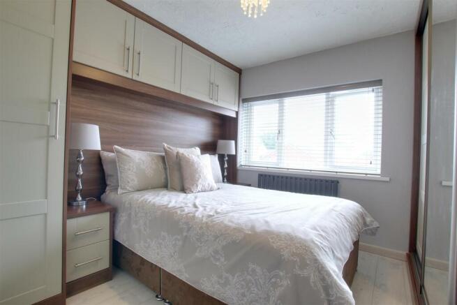 BEDROOM 3 (REAR)