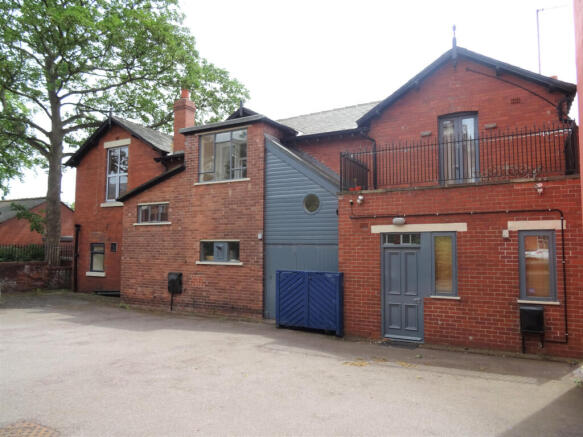 2 Bed Unfurnished Apartment