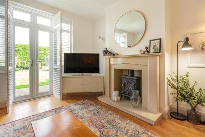 8504169-interior18.jpg