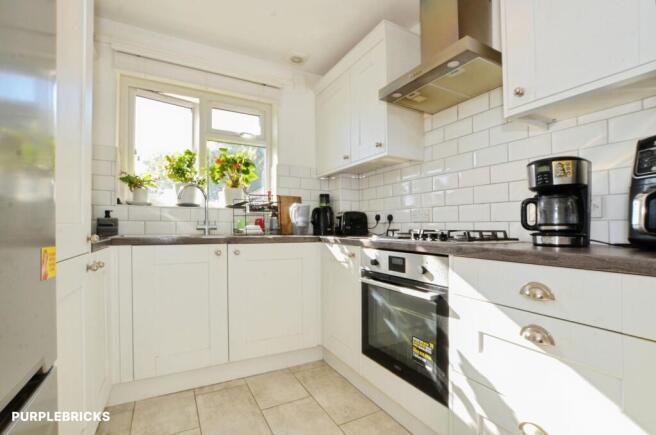 Cambridge Close, London, NW10 photo 3