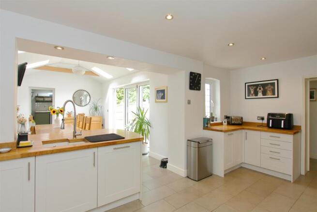 Kitchen / Dining Room