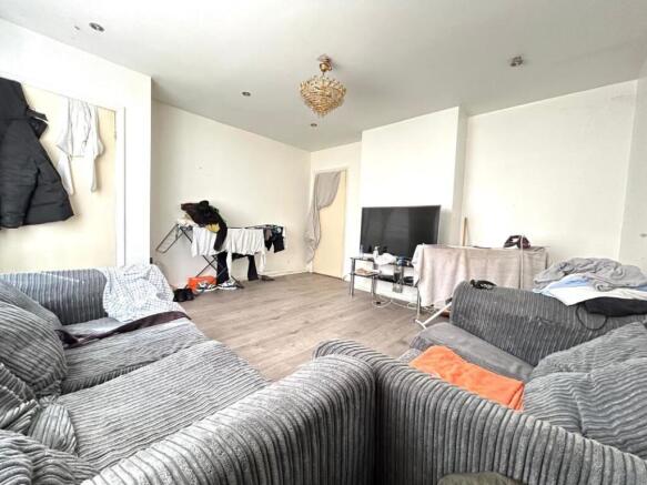 60 Foundry Walk, Leeds, West Yorkshire, LS8 3PZ photo 4