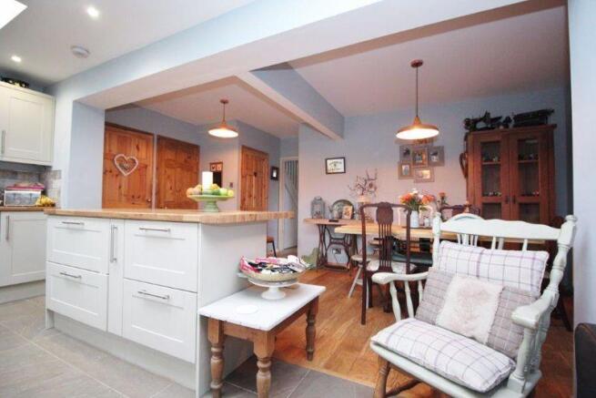 Kitchen/dining...