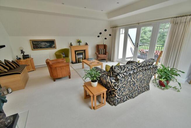 Dudsbury Avenue, Ferndown, BH22 photo 3