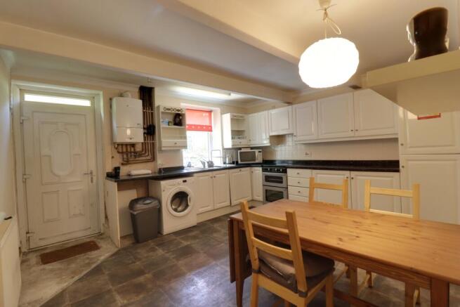 4 bed Terraced for sale Image 5