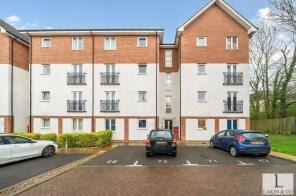 15, 2 Maple Court, Crosby Gardens, Uxbridge UB8 1GS
