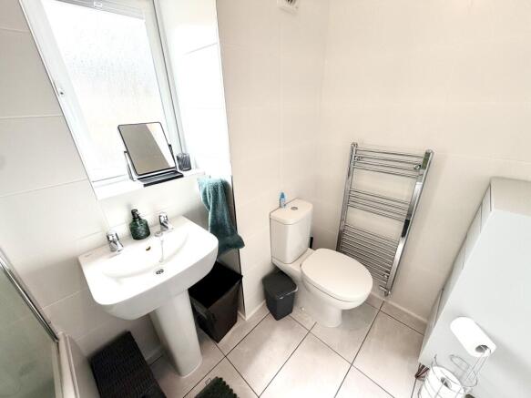 3 bed Semi-Detached for sale Image 10