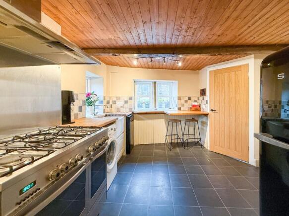 2 bed Cottage for sale Image 6