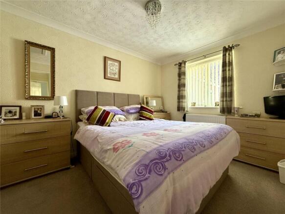 2 bed Bungalow for sale Image 7
