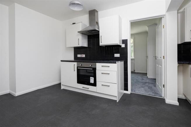 2 bed Semi-Detached for sale Image 10