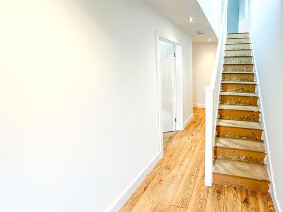 3 bed Bungalow for sale Image 5