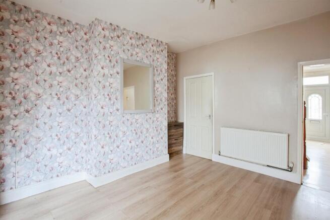 3 bed Terraced for sale Image 10