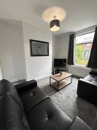 iving room4.jpg