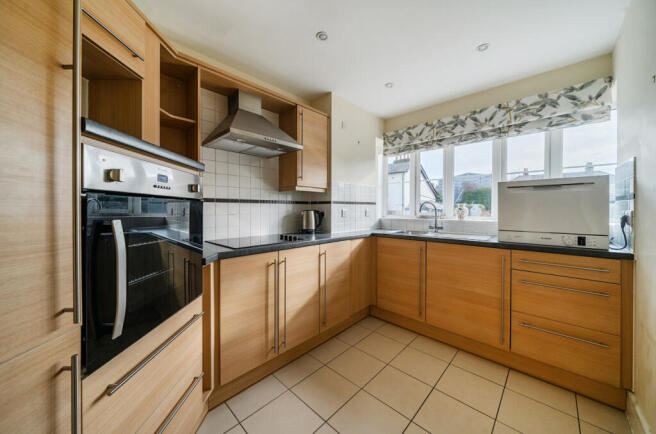 1410987-1-69930b6...