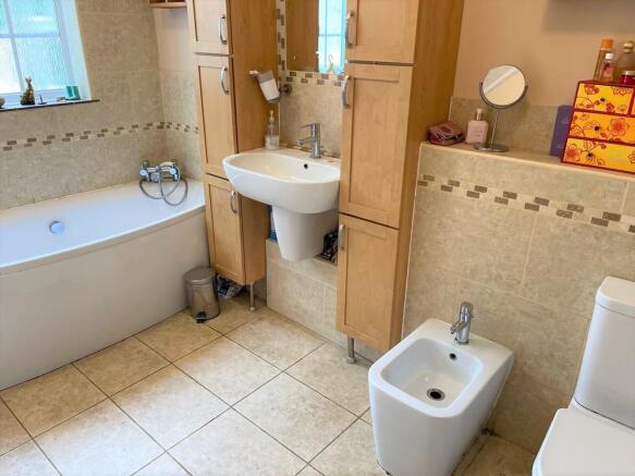 Photo 11