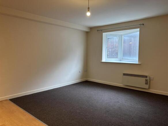 1 bed Apartment to rent Image 7