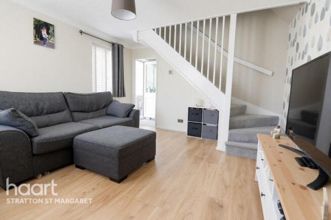 Pheasant Close, Swindon photo 4