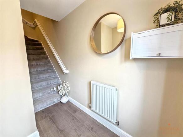 3 bed Terraced for sale Image 10