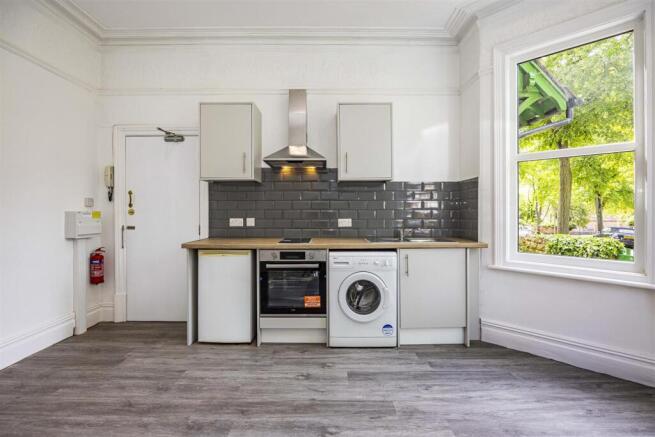 Flat 1 Kitchen 3.jpg