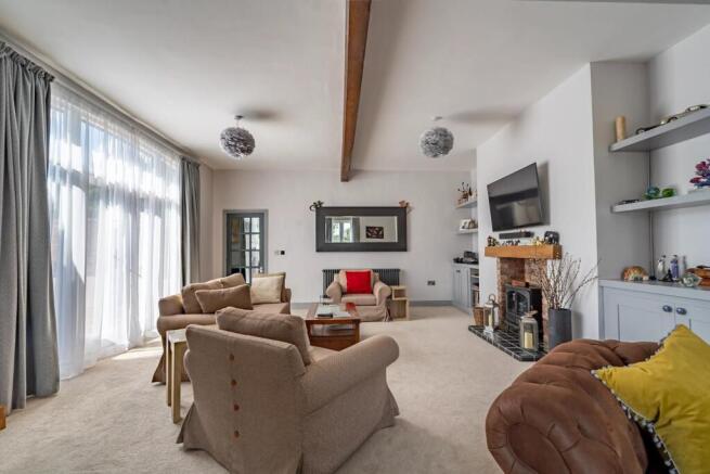 4 bed Detached for sale Image 4