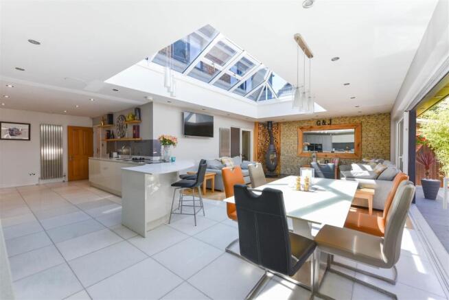 9378kitchendiner2.jpg