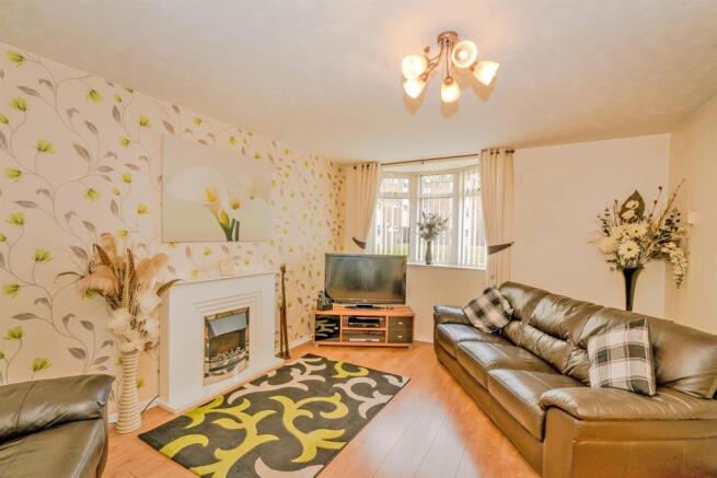 Mossley Close, Walsa