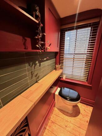 Cloakroom W.C  (1)