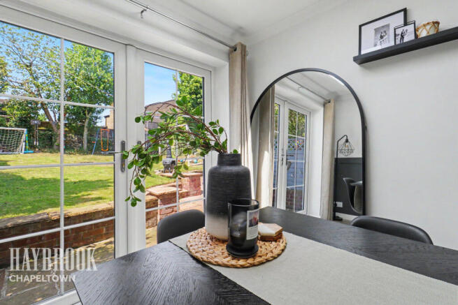 4 bed Semi-Detached for sale Image 10