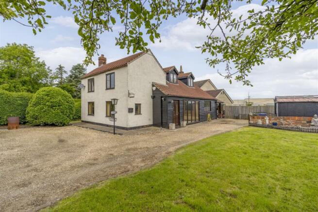 Fen Cottage (Frampton)-3.jpg