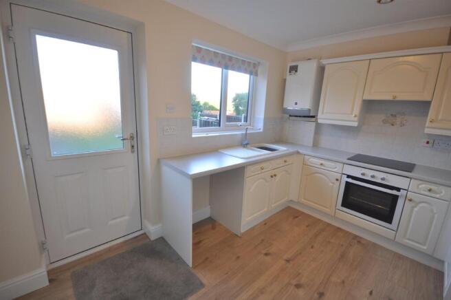 2 bed Town House to rent Image 6