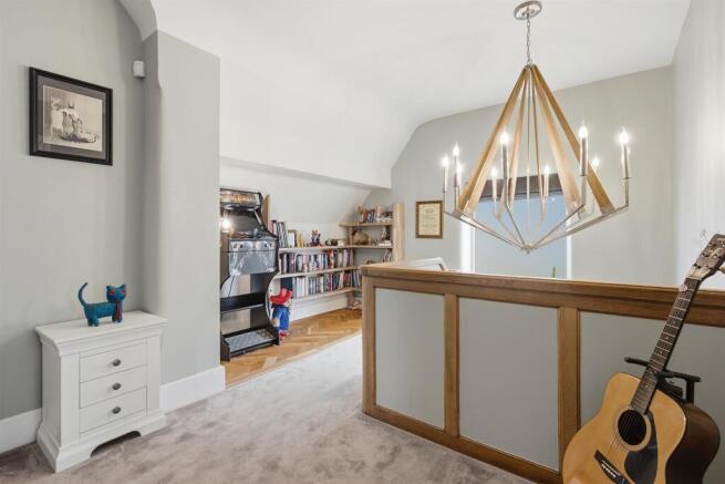 3 bed Detached for sale Image 11