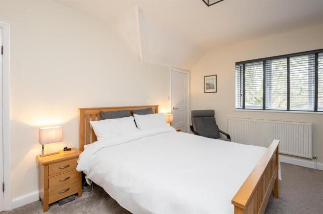 11.BEDROOM
