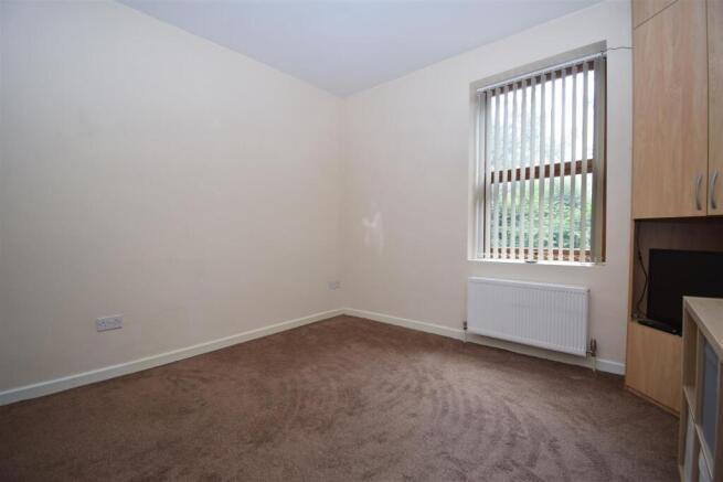 1 bed Flat to rent Image 6