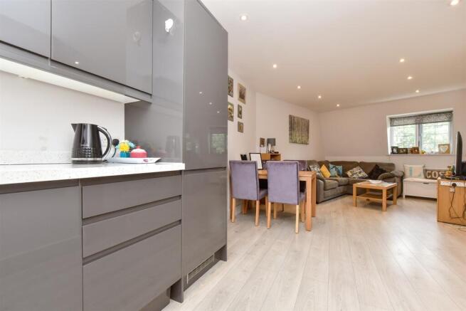 Lounge / Kitchen