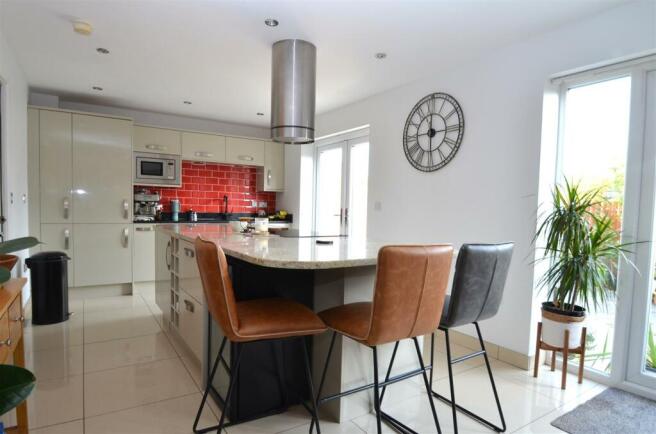 Kitchen/Dining Room
