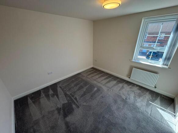3 bed Semi-Detached to rent Image 6