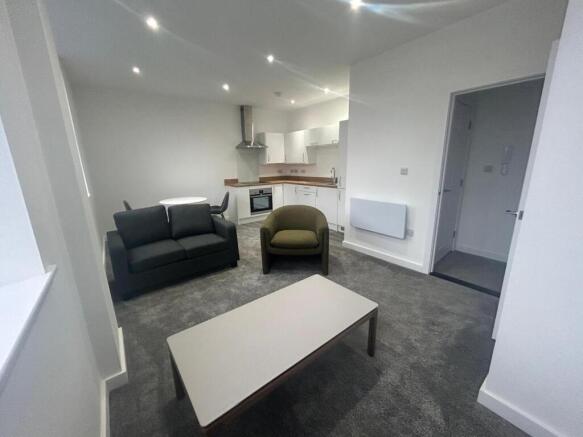 WhatsApp Image 2025-11-13 at 15.45.51 (1).jpeg