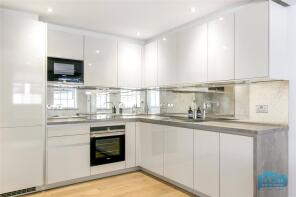 6, Tara Mews, Hornsey, London N8 8BT