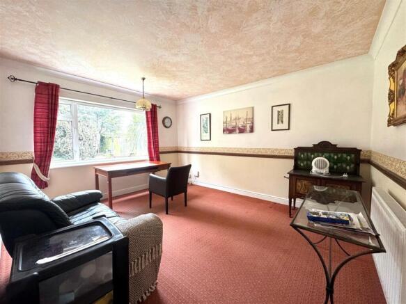 3 bed Detached Bungalow for sale Image 11