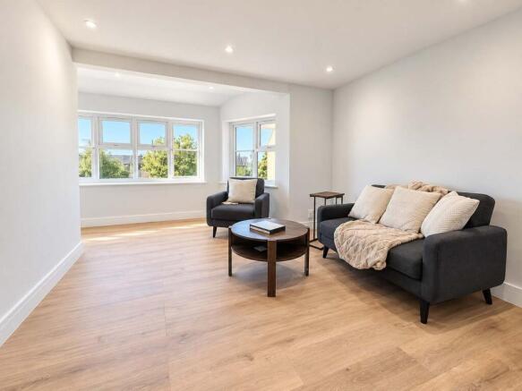 1-bed flat on Buckingham Road, Harlesden, London, NW10, £275,000