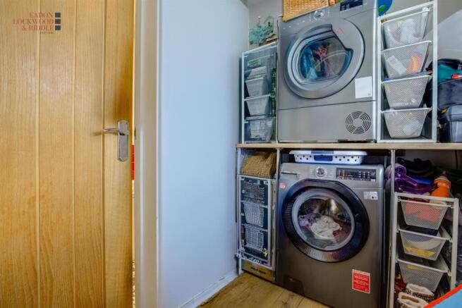 4 bed Semi-Detached for sale Image 12